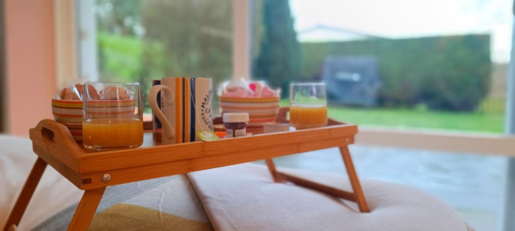 Studio Proche Plage - Parking Gratuit Et Prive - Terrasse Et Petit Jardin Cloture Courseulles-sur-Mer Eksteriør billede