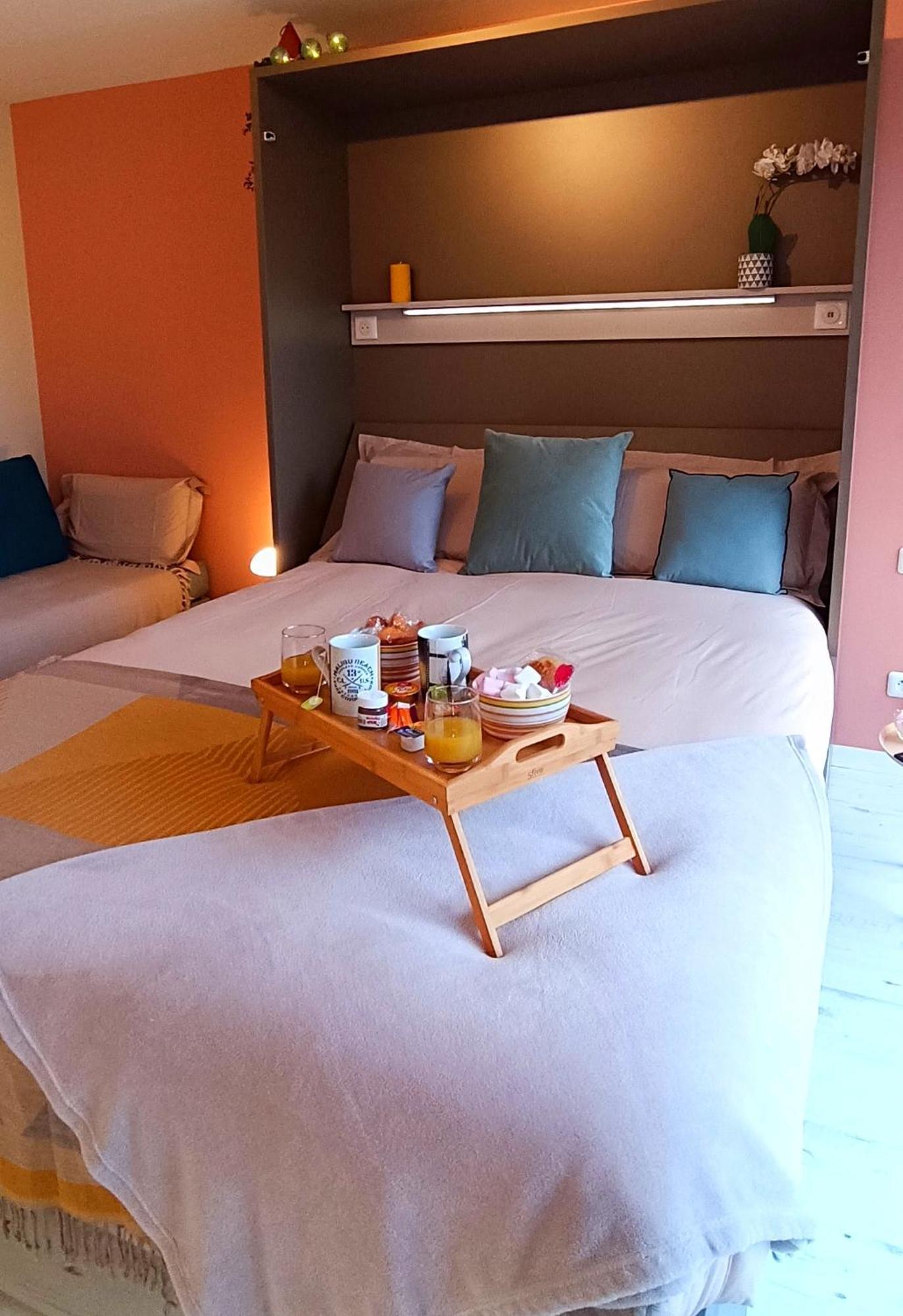 Studio Proche Plage - Parking Gratuit Et Prive - Terrasse Et Petit Jardin Cloture Courseulles-sur-Mer Eksteriør billede