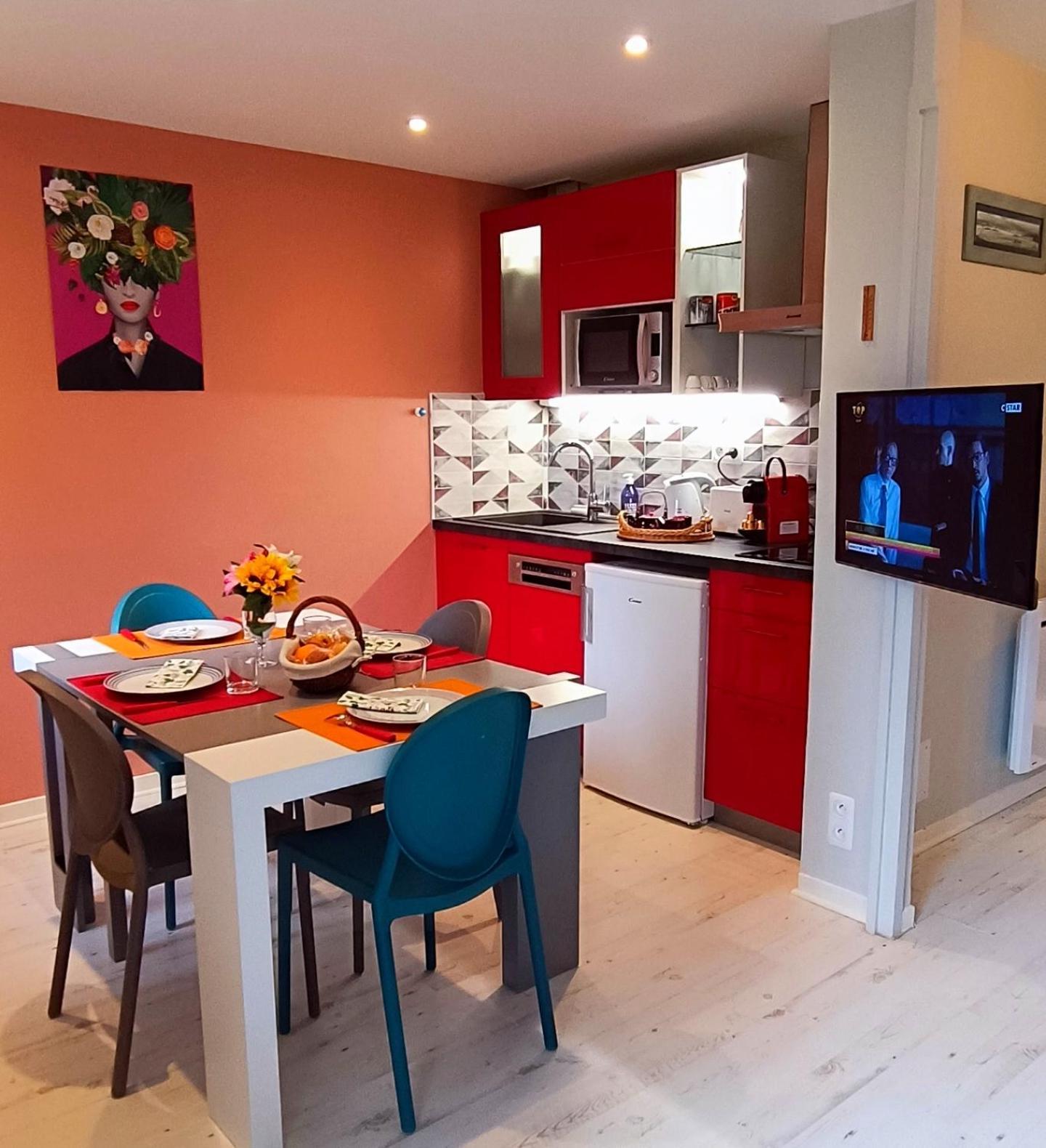 Studio Proche Plage - Parking Gratuit Et Prive - Terrasse Et Petit Jardin Cloture Courseulles-sur-Mer Eksteriør billede